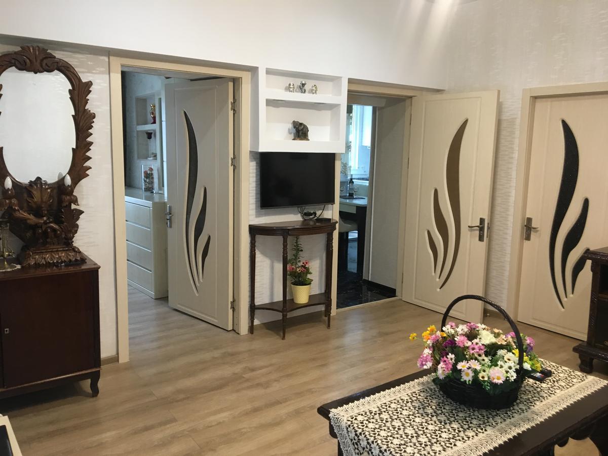 ティビリシNewly Renovated Houseアパートメント エクステリア 写真